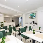 Hotell N Center By Noshi Tirana
