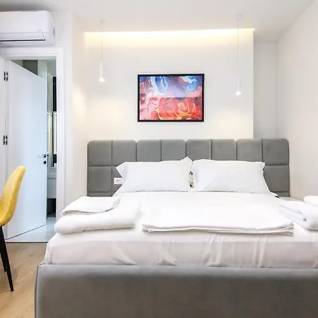 N Center By Noshi Otel Tiran