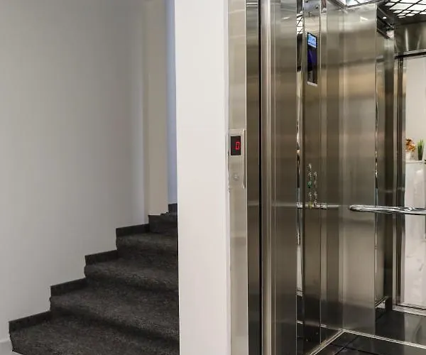 N Center By Noshi Tirana