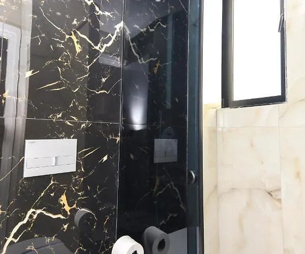 N Center By Noshi Hotel