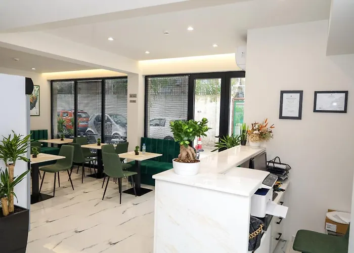 N Center By Noshi Hotel