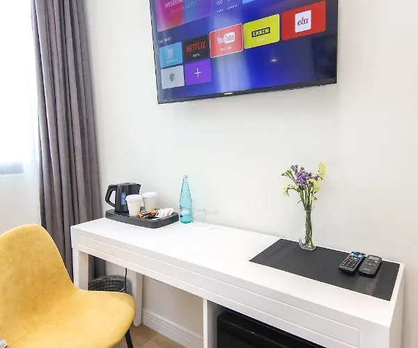 Hotel N Center By Noshi Tirana