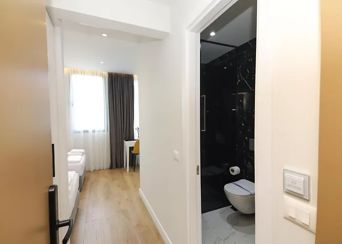 Hotel N Center By Noshi Tirana