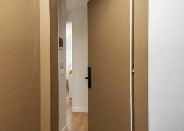 Hotel N Center By Noshi Tirana